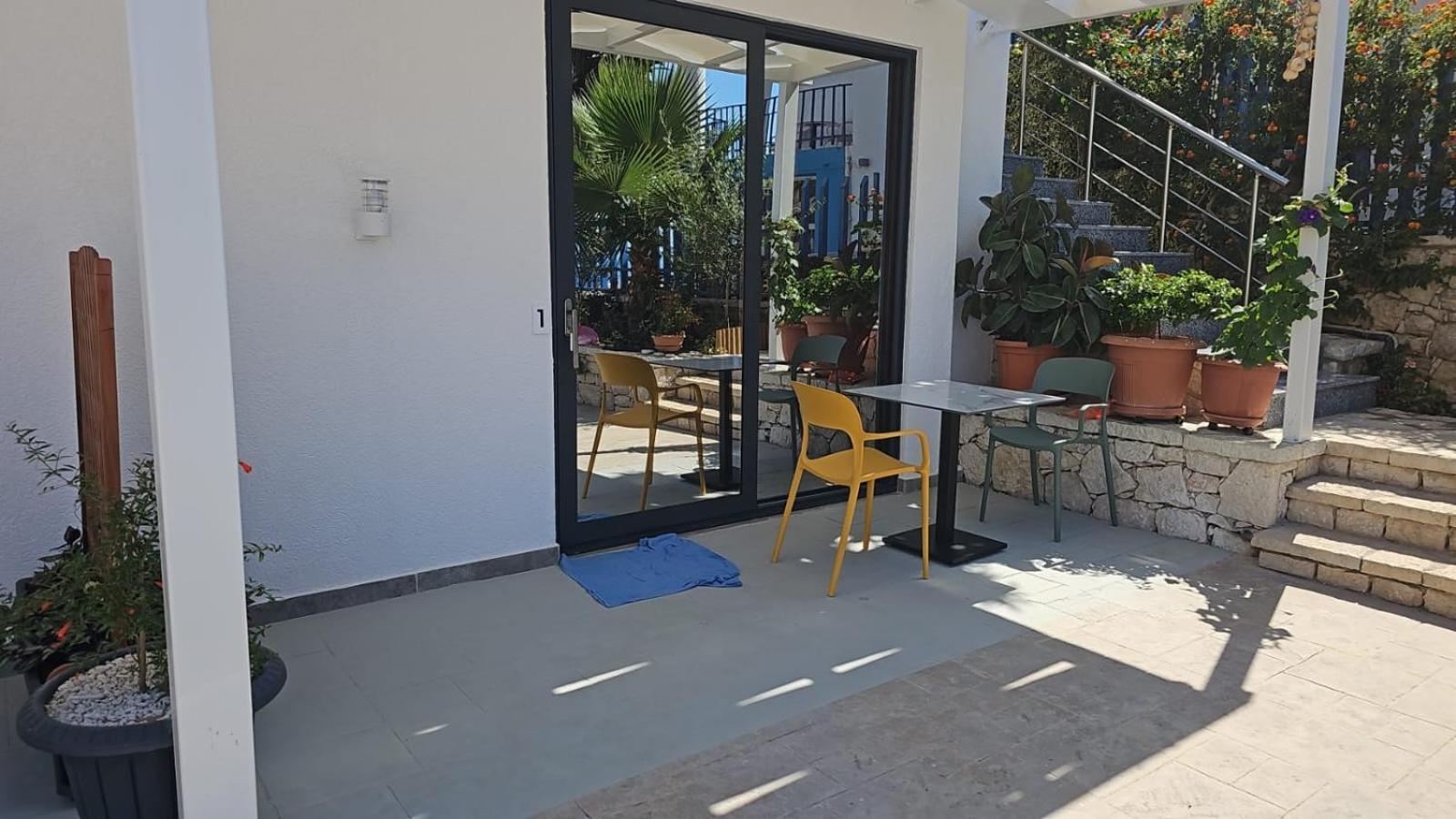 Ardit Seaside Rooms Sarandë Eksteriør bilde