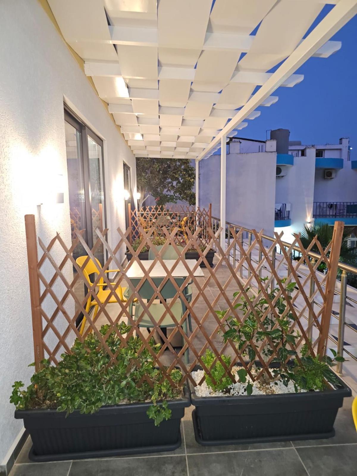 Ardit Seaside Rooms Sarandë Eksteriør bilde