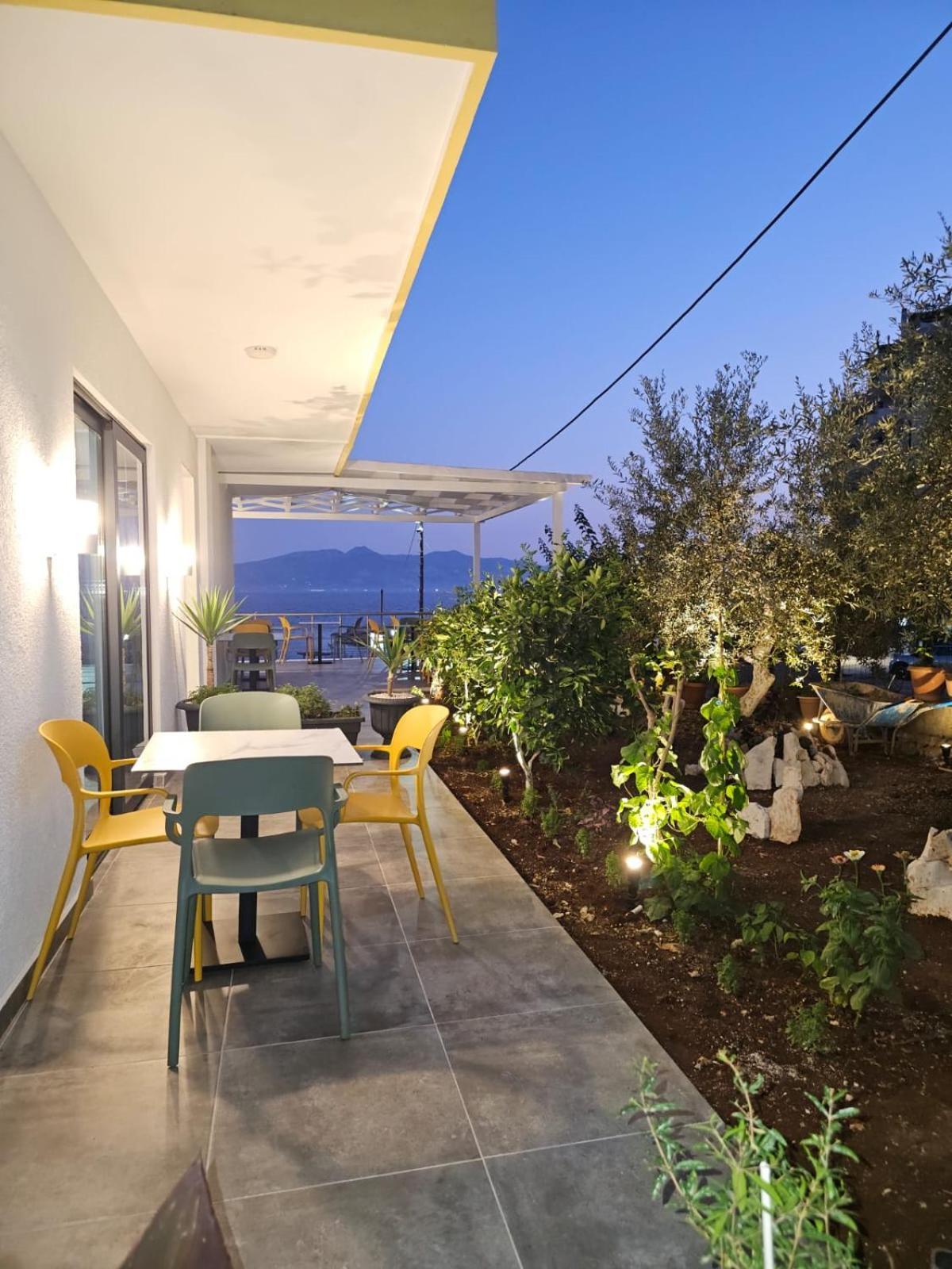 Ardit Seaside Rooms Sarandë Eksteriør bilde